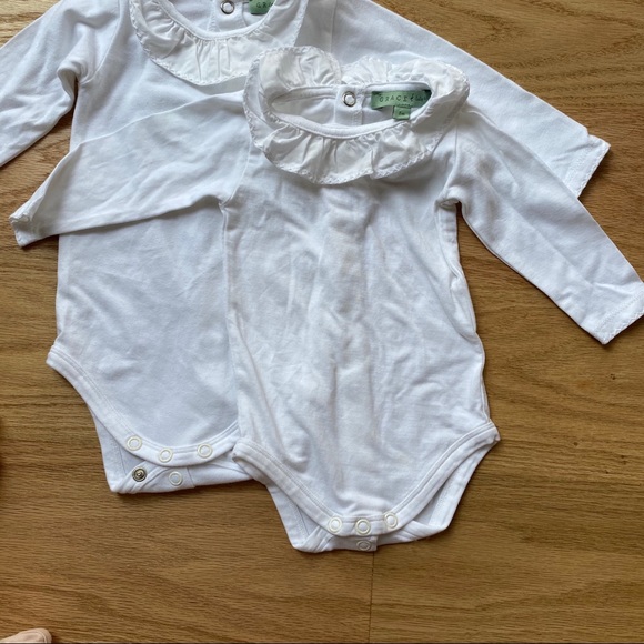 Set of 4 Grace baby & child onesies with ruffle - Picture 6 of 7